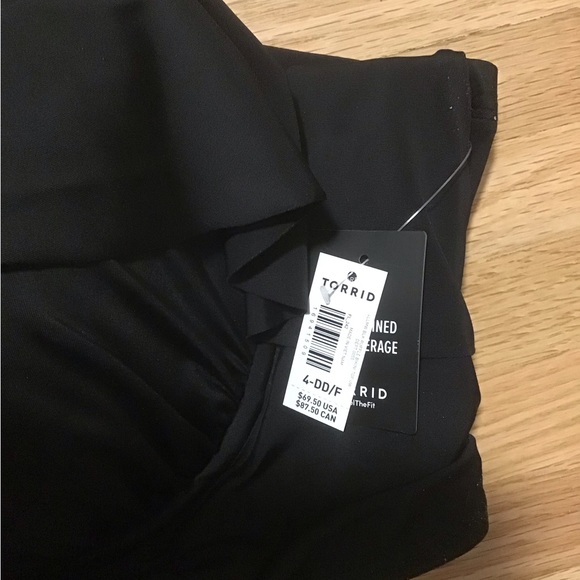 NWT size 4 Torrid bikini top - Picture 3 of 3